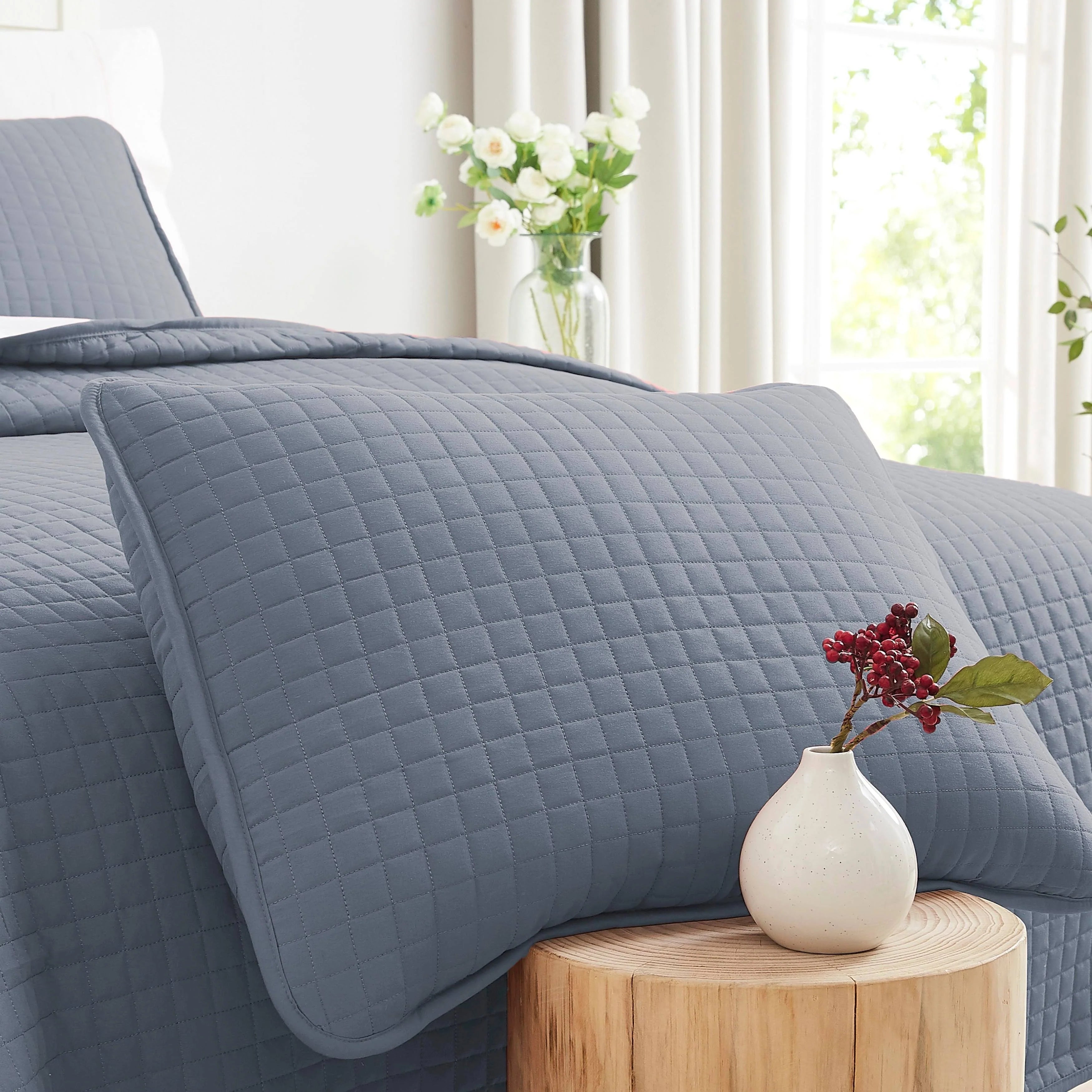Southshore Fine Linens Oversized Lightweight Quilt and Sham Set, King/California King - Slate Blue