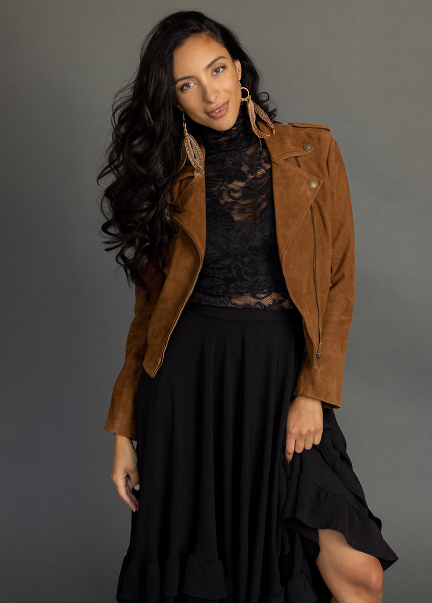 Women Iris Top in Black