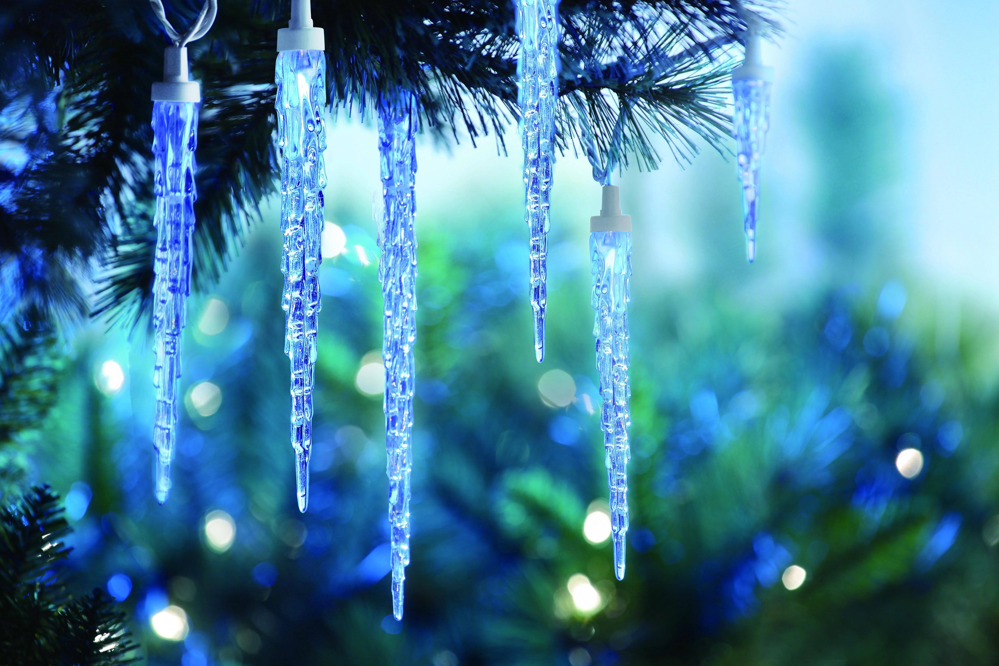 25 Random Twinkle Icicle LED Light Set Blue Light by Holiday Time