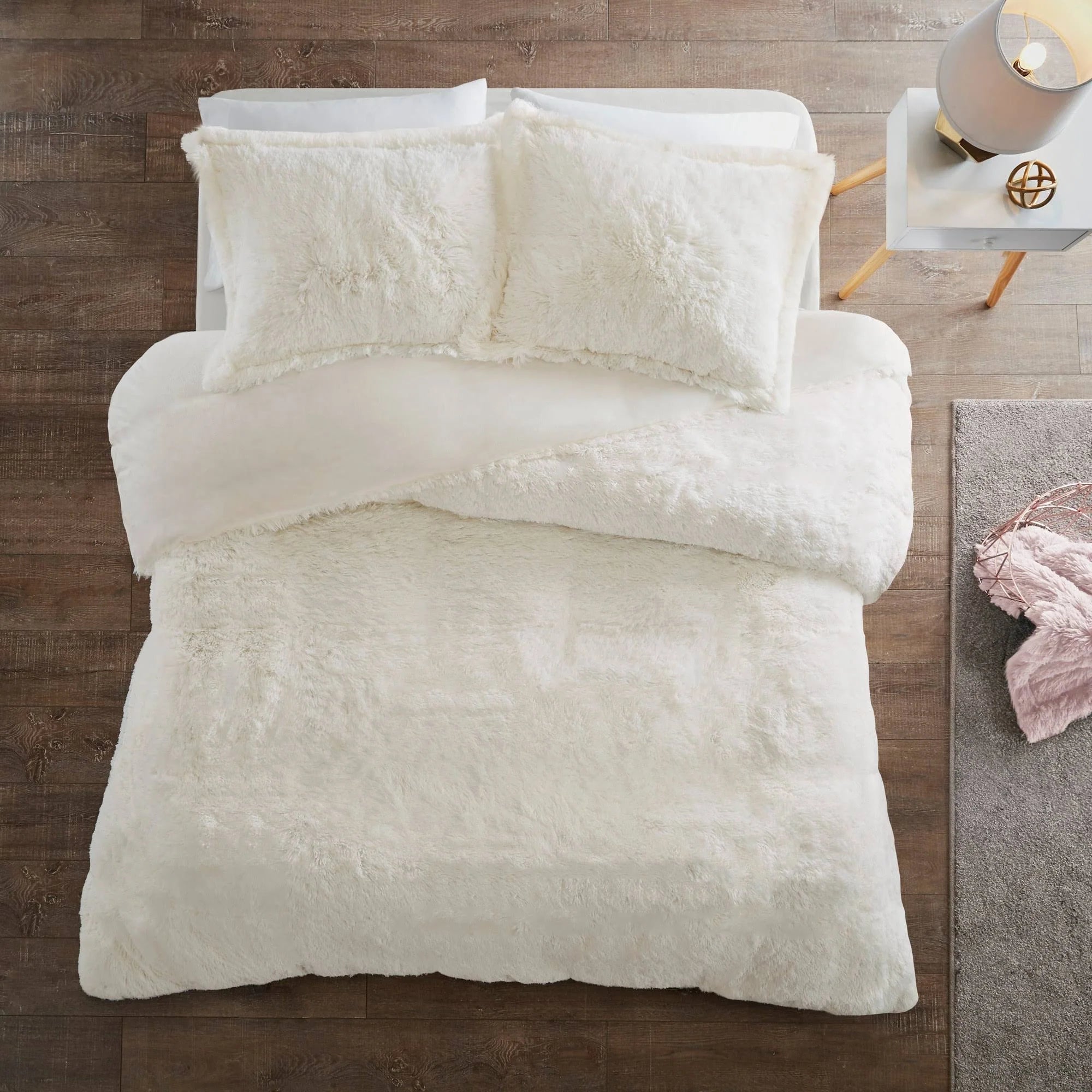 Intelligent Design Malea Full/Queen Ivory Shaggy Fur Duvet Cover Set