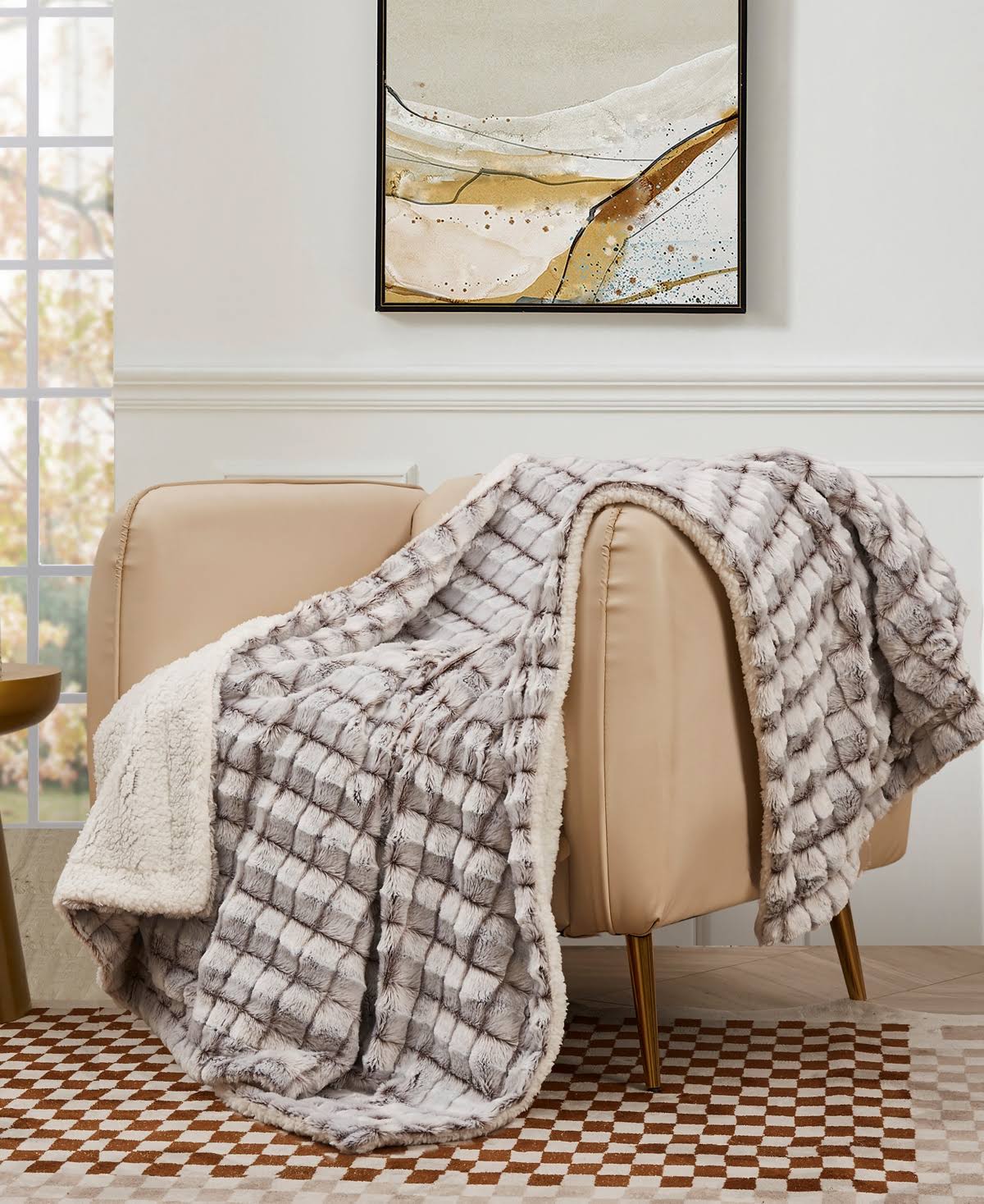 Elle Micromink Sherpa Reversible Throw: Brown