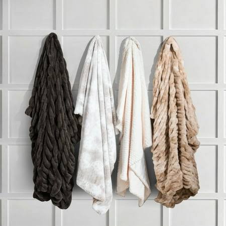 Better Homes & Gardens Off-Wht Polyester Faux Fur Reverse to Mink Throw, 50 inchx60 inch, Suitable for Adult
