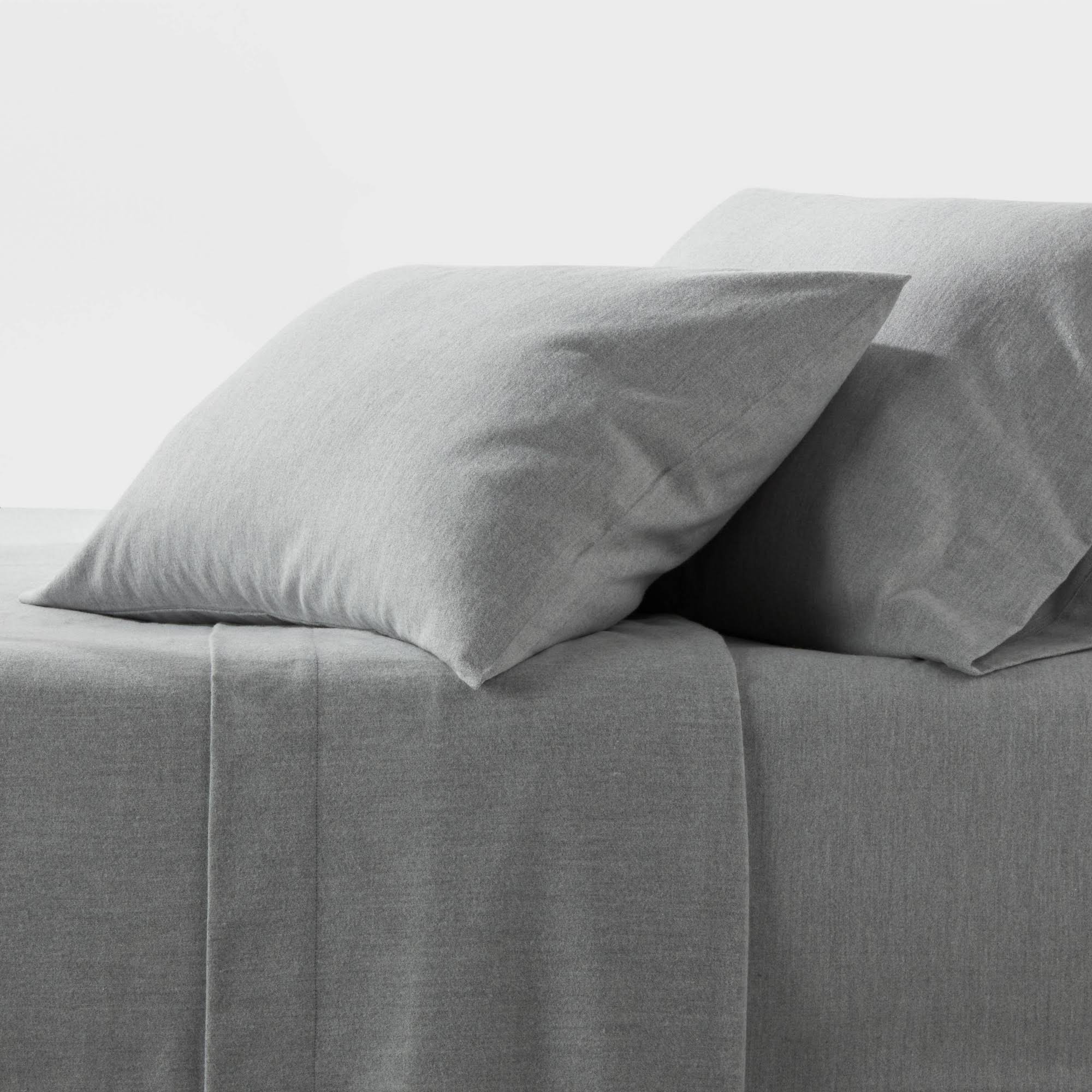 Full Flannel Sheet Set Gray Solid - Threshold