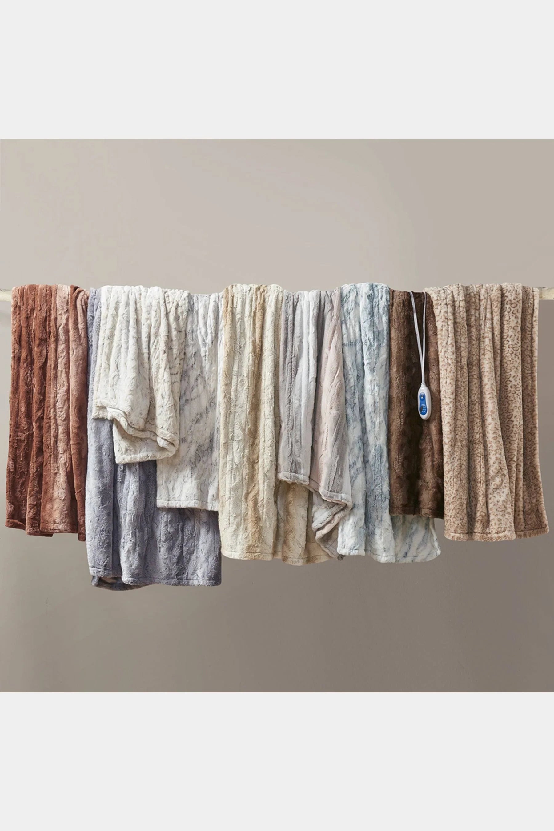 Beautyrest Chocolate Zuri Oversized Faux Fur Heated Throw
